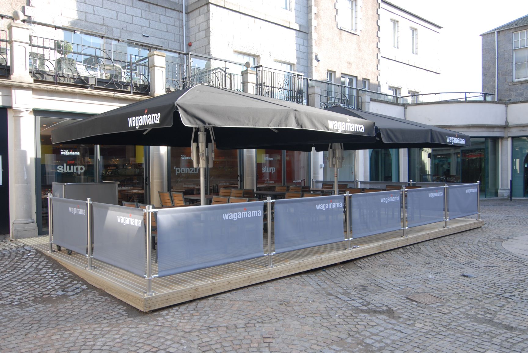 CitiDeck Outdoor Restaurant Dining Area