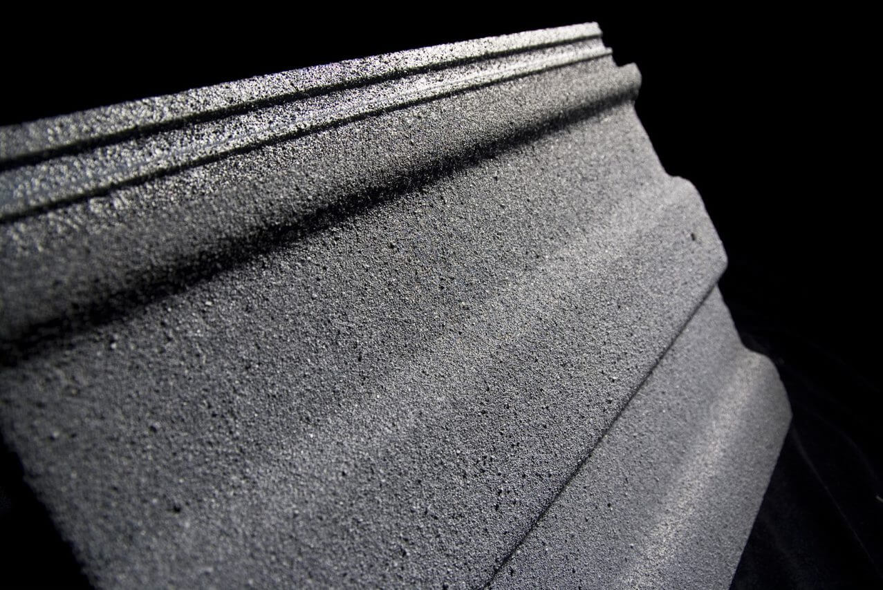Close up view on the ecologic roof tile from Marley